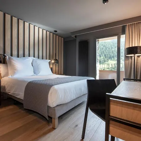 Naudi Boutique Adults Only Soldeu